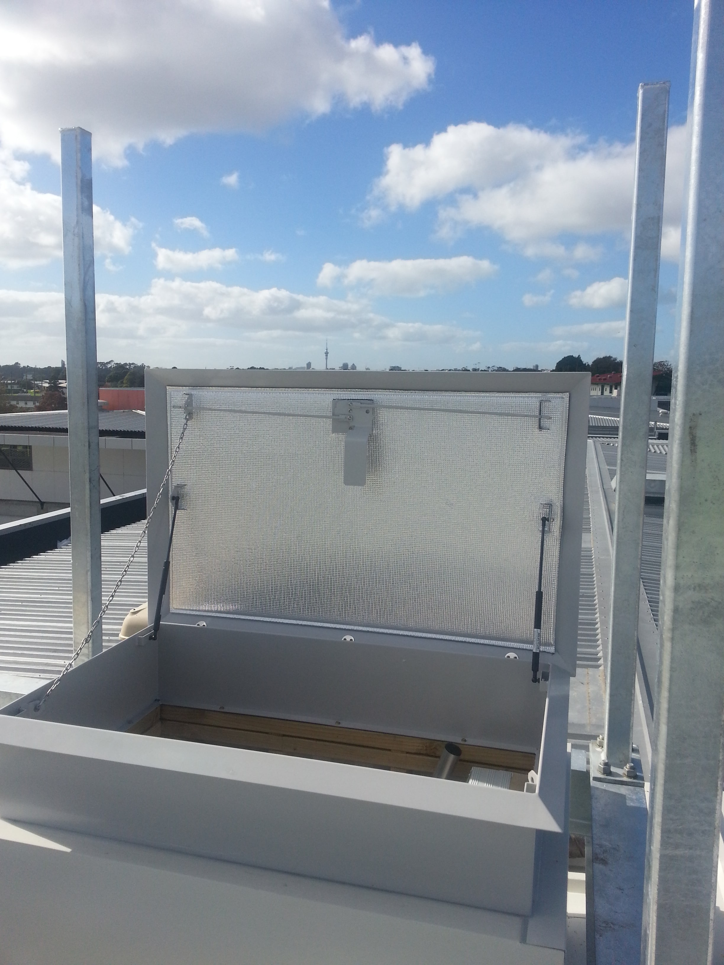 Sellwood roof hatch-min